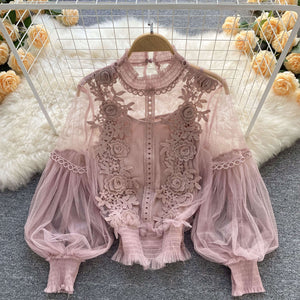 Blusa Feminina de Tule com Detalhes Bordados