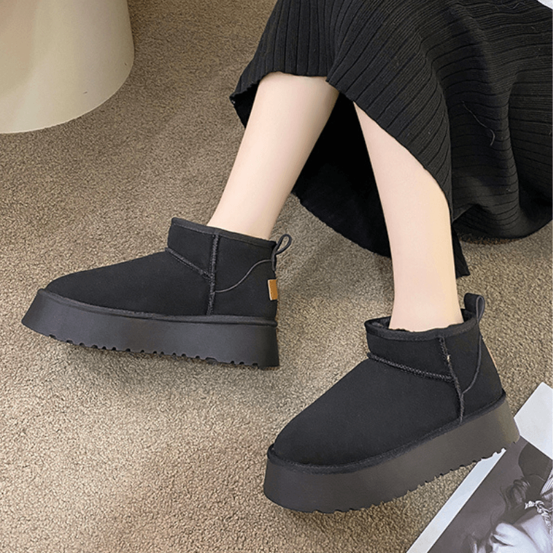 Bota Feminina Cano Curto Preto 5