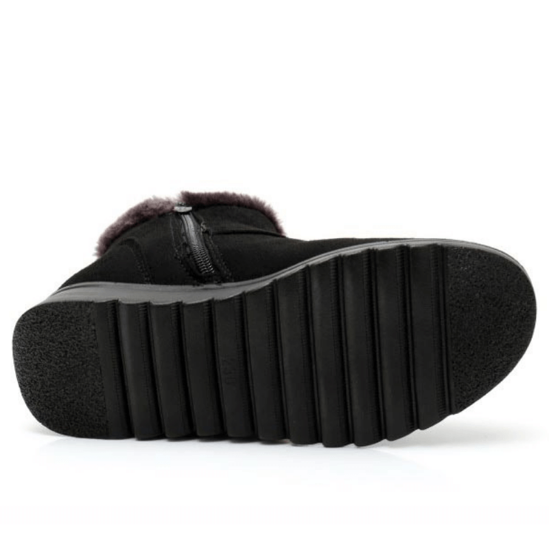 Bota Cano Curto Forrada em Veludo