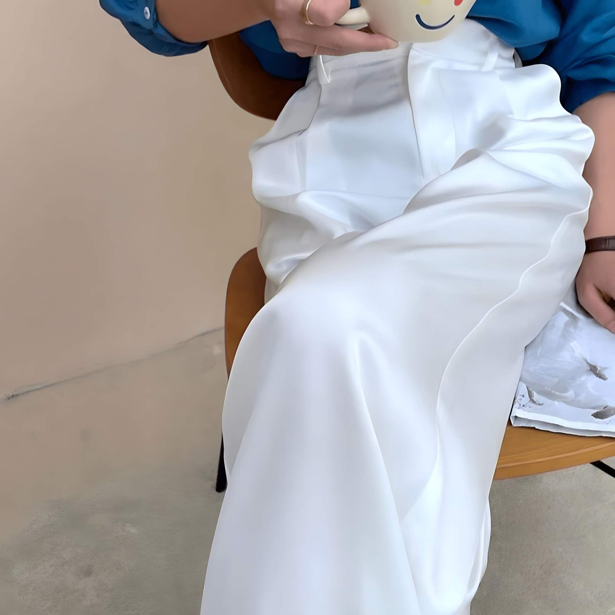 Calça Feminina de Cetim Branco 8