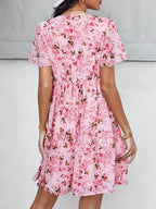 Vestido Feminino Curto em Camadas de Chiffon