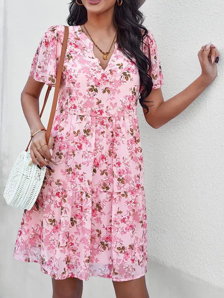 Vestido Feminino Curto em Camadas de Chiffon