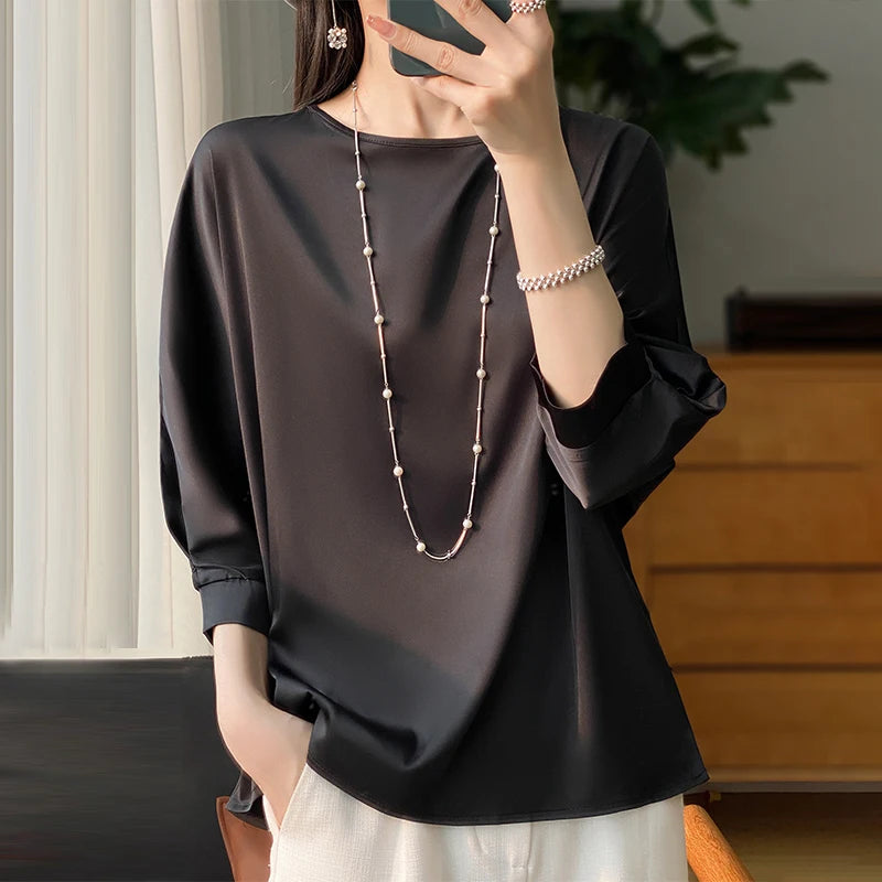 Blusa Feminina de Cetim Preto 03