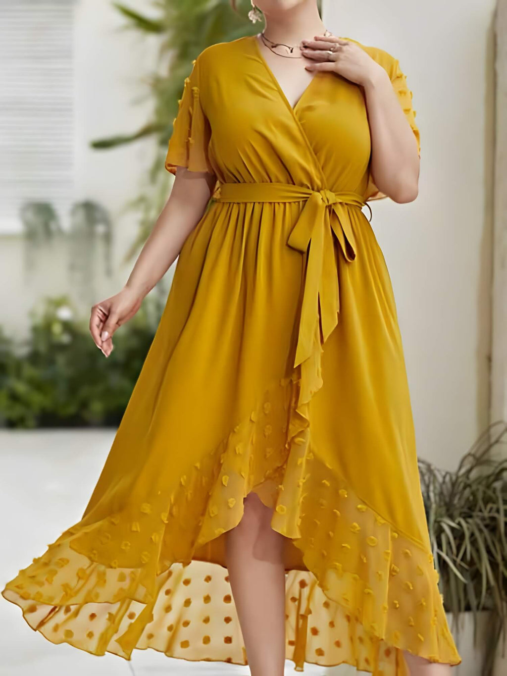 Vestido Mídi Transpassado Plus Size Amarelo 4