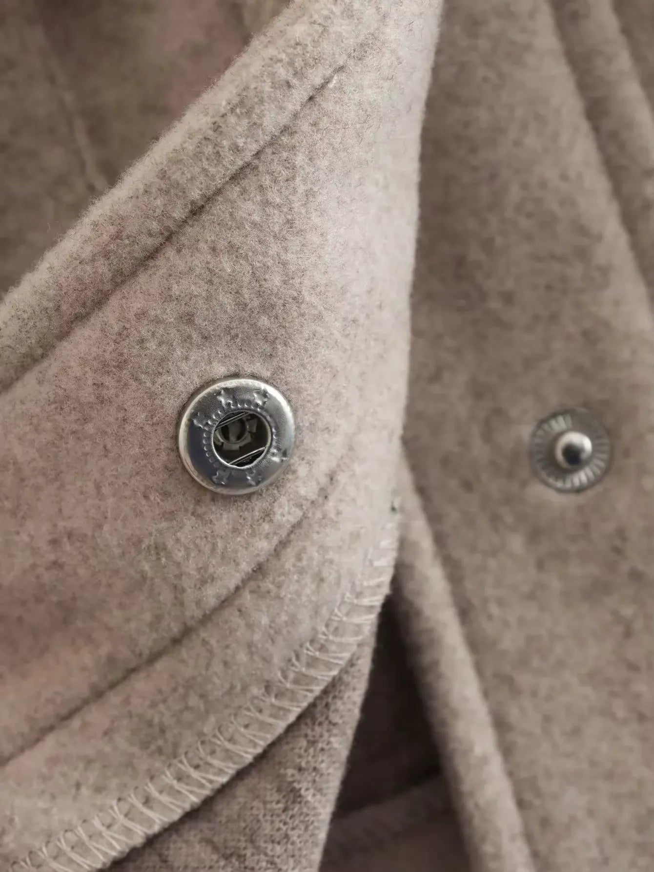 Casaco Feminino de Lã Batida Bege 10