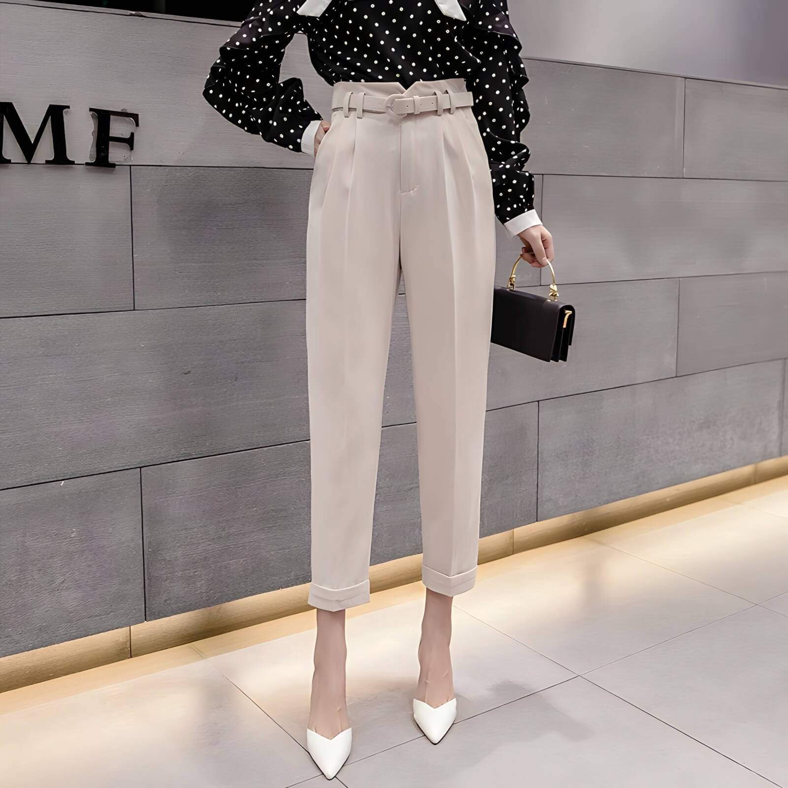 Calça Slim de Alfaiataria com Cinto Bege 4