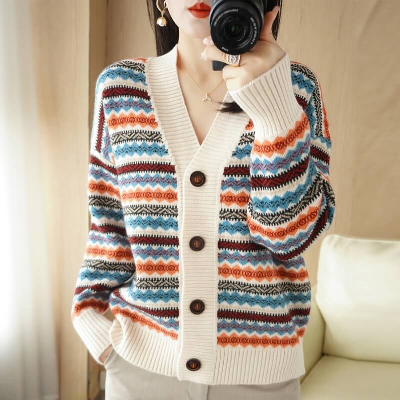 Cardigan Feminino Jacquard com Botões Bege 1