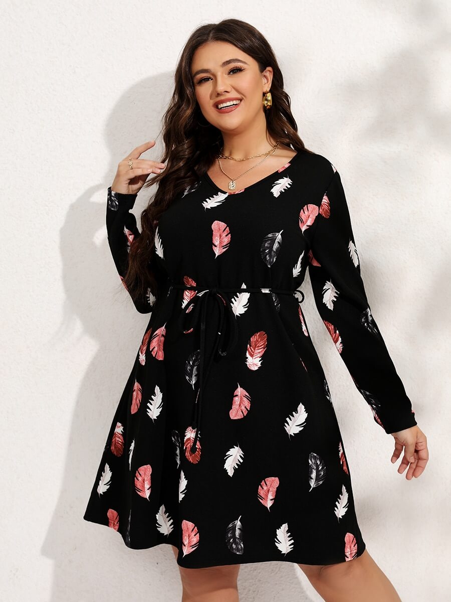 Vestido Curto Feminino - Plus Size